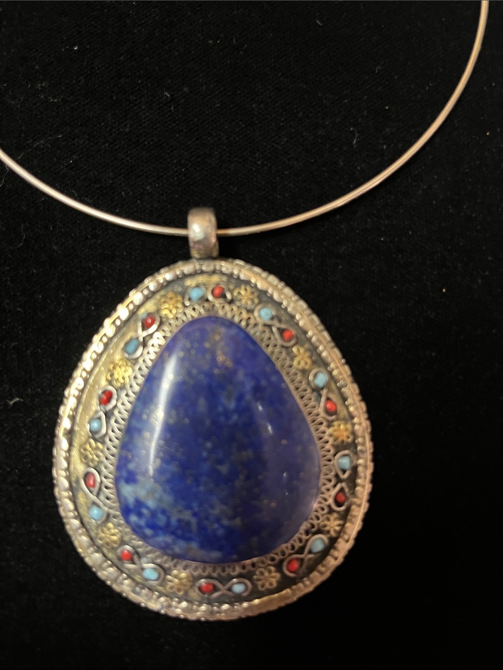 Lapis Teardrop Pendant Collar Necklace with Decorative Accents - Blue